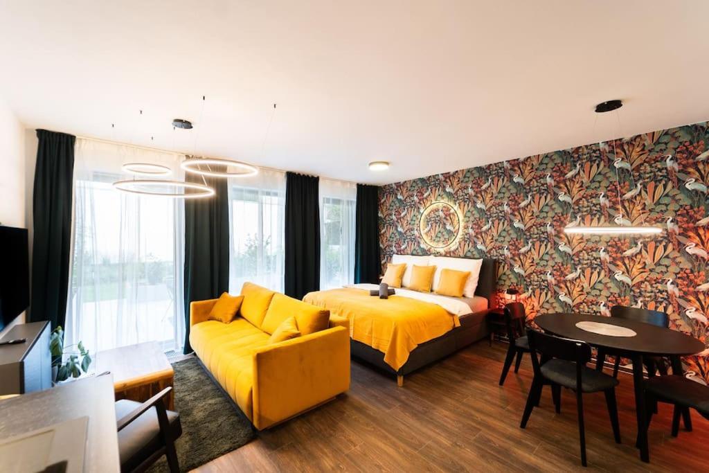 Gold Garden Terrace Apartment Brno Exterior foto